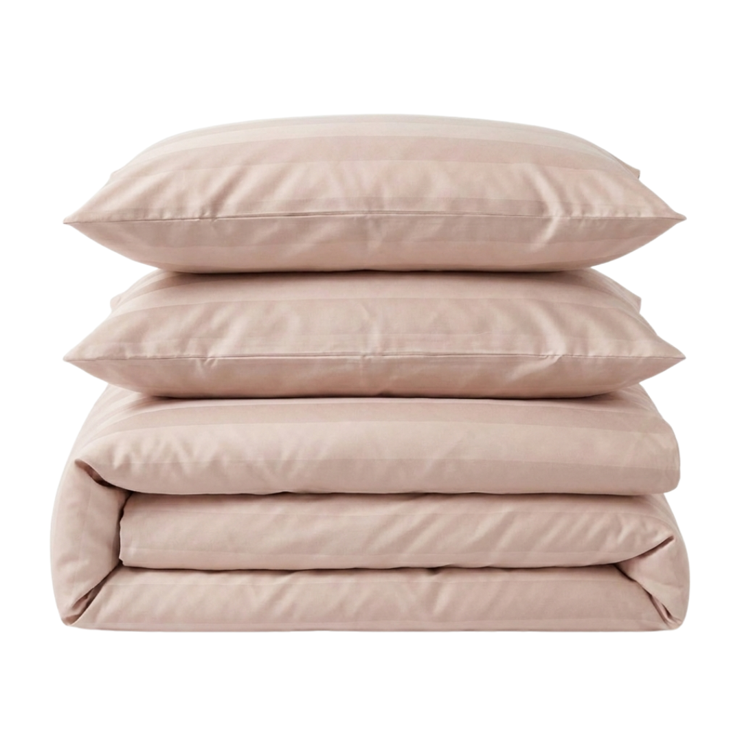 מצעי כותנה מצרית צפיפות 500, עשויים מסיבים דקים וחזקים עם כ-500 חוטים בכל אינץ', מה שהופך אותם לאיכותיים ועמידים לשנים רבות!
מצעים רכים ומפנקים שיהפכו את חדר השינה שלך להרגיש כמו בית מלון. מוצר הדגל שלנו, כותנה מצרית סרוגה באריגת סאטן, הצפיפות גבוהה והאיכותית לחוויית שינה מפנקת.