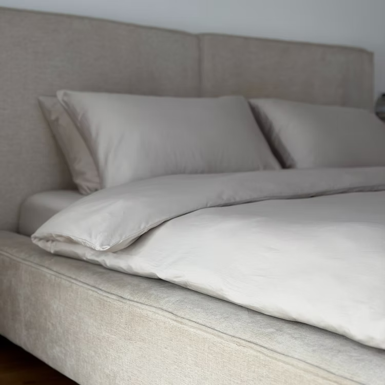 מצעי כותנה מצרית צפיפות 500, עשויים מסיבים דקים וחזקים עם כ-500 חוטים בכל אינץ', מה שהופך אותם לאיכותיים ועמידים לשנים רבות!