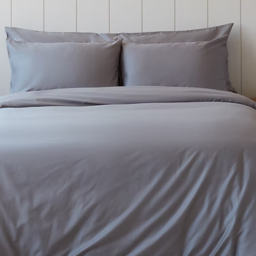 מצעי כותנה מצרית צפיפות 500, עשויים מסיבים דקים וחזקים עם כ-500 חוטים בכל אינץ', מה שהופך אותם לאיכותיים ועמידים לשנים רבות!

מצעים רכים ומפנקים שיהפכו את חדר השינה שלך להרגיש כמו בית מלון. מוצר הדגל שלנו, כותנה מצרית סרוגה באריגת סאטן, הצפיפות גבוהה והאיכותית לחוויית שינה מפנקת.