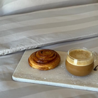 מצעי כותנה מצרית צפיפות 500, עשויים מסיבים דקים וחזקים עם כ-500 חוטים בכל אינץ', מה שהופך אותם לאיכותיים ועמידים לשנים רבות!

מצעים רכים ומפנקים שיהפכו את חדר השינה שלך להרגיש כמו בית מלון. מוצר הדגל שלנו, כותנה מצרית סרוגה באריגת סאטן, הצפיפות גבוהה והאיכותית לחוויית שינה מפנקת.