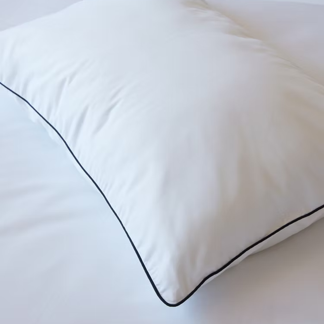 מצעי כותנה מצרית צפיפות 500, עשויים מסיבים דקים וחזקים עם כ-500 חוטים בכל אינץ', מה שהופך אותם לאיכותיים ועמידים לשנים רבות!

מצעים רכים ומפנקים שיהפכו את חדר השינה שלך להרגיש כמו בית מלון. מוצר הדגל שלנו, כותנה מצרית סרוגה באריגת סאטן, הצפיפות גבוהה והאיכותית לחוויית שינה מפנקת.